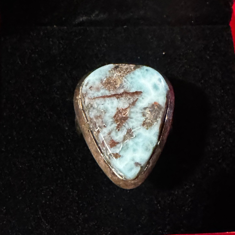 Unique turquoise ring